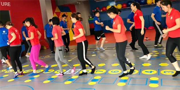 2026年全球儿童运动装行业市场:品牌格局演变与高潜标的筛选(图1)